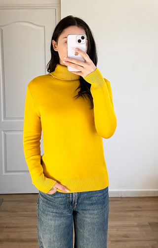 Pull thermique col roulé jaune